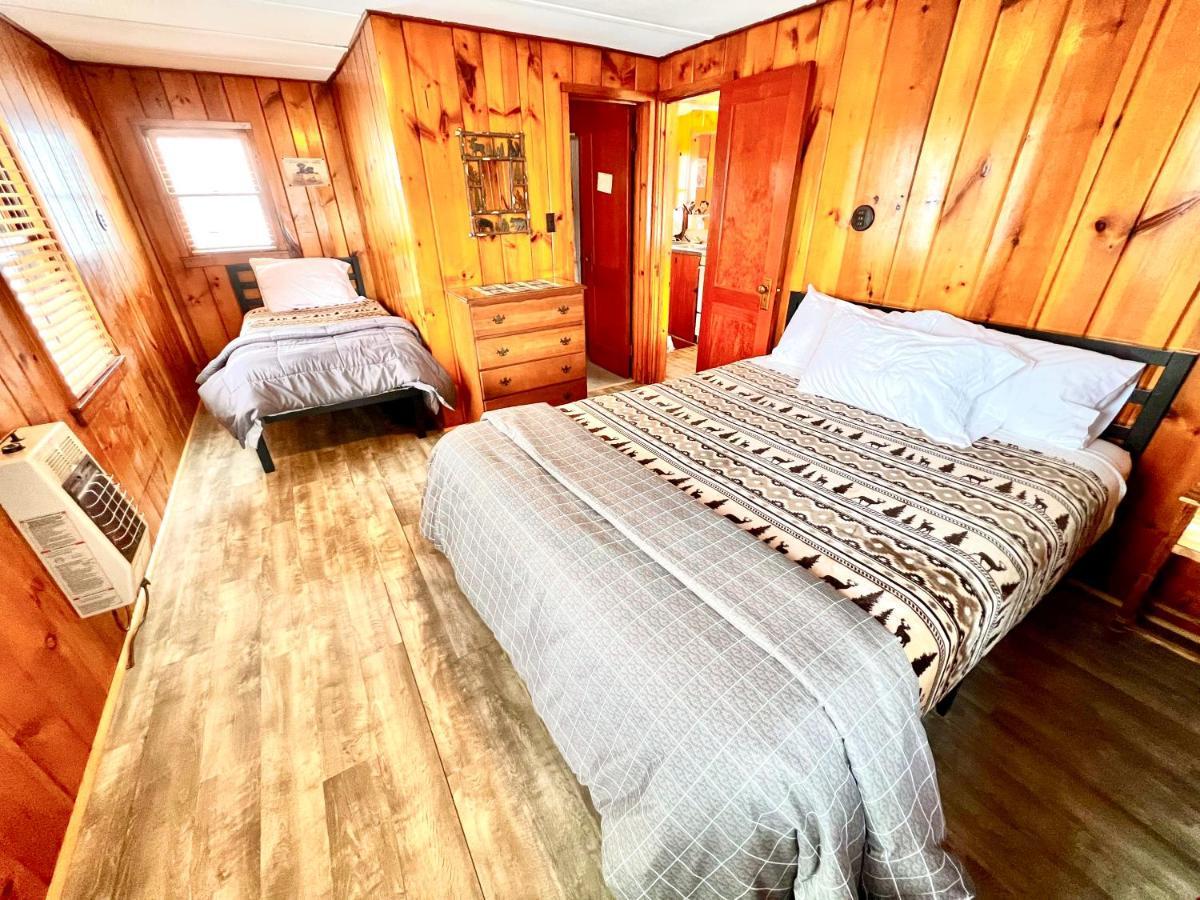 Adirondack Lake Cabins Hotel Indian Lake Esterno foto